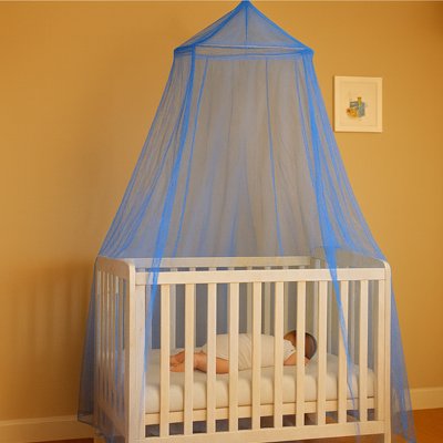Ciel de lit bébé bleu moustiquaire pour berceau blanc