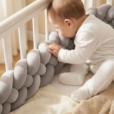 réducteur de lit bébé tressé cocon douillet