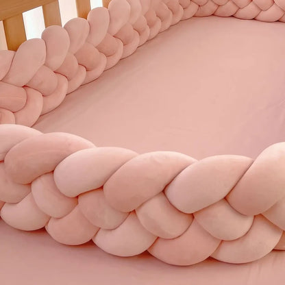 Tresse de lit rose poudré : détail des quatre boudins tressés